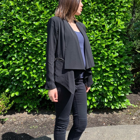 NEW!! Love, Fire Drape Blazer✨ - Picture 6 of 7